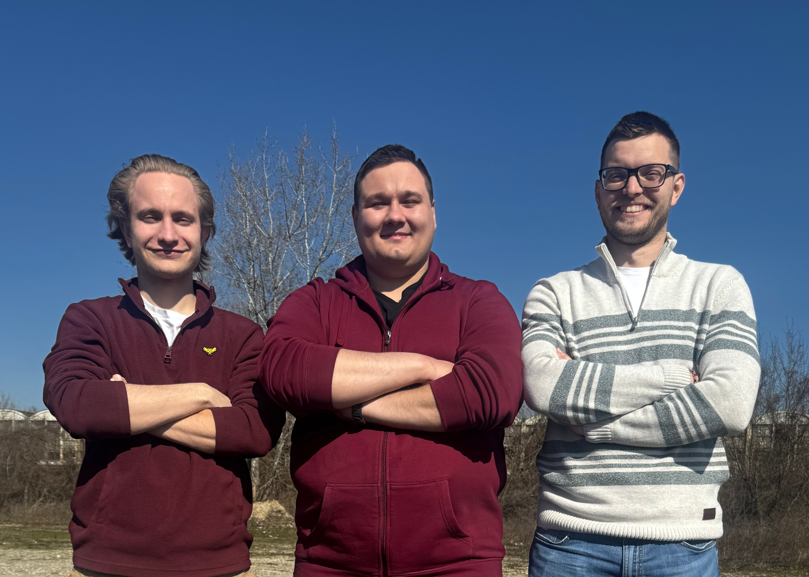 A Vizesfiúk csapata csőtisztítás és duguláselhárítás közben